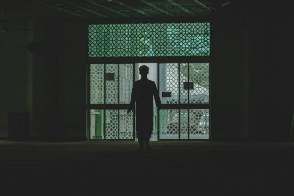 Uncovering the Little-Known Role of Chinese Immigrants in Building the Transcontinental Railroad